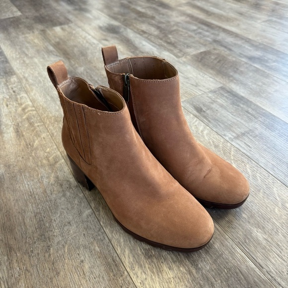Vionic Wilma Waterproof Block Heel Boots - Color: Toffee Wp Nubuck - Picture 3 of 9